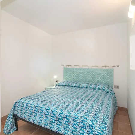 Vista Mare Cala Ginepro * Punta Molara