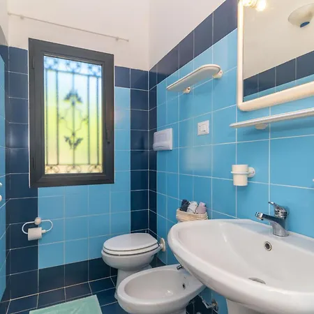 Vista Mare Cala Ginepro Villa *