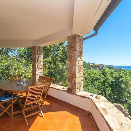 Вилла Vista Mare Cala Ginepro Punta Molara